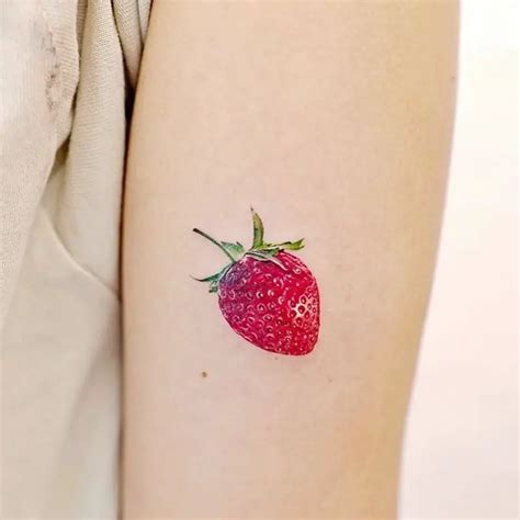 tatuajes de fresas|125 increíbles ideas de tatuajes para fresas que。